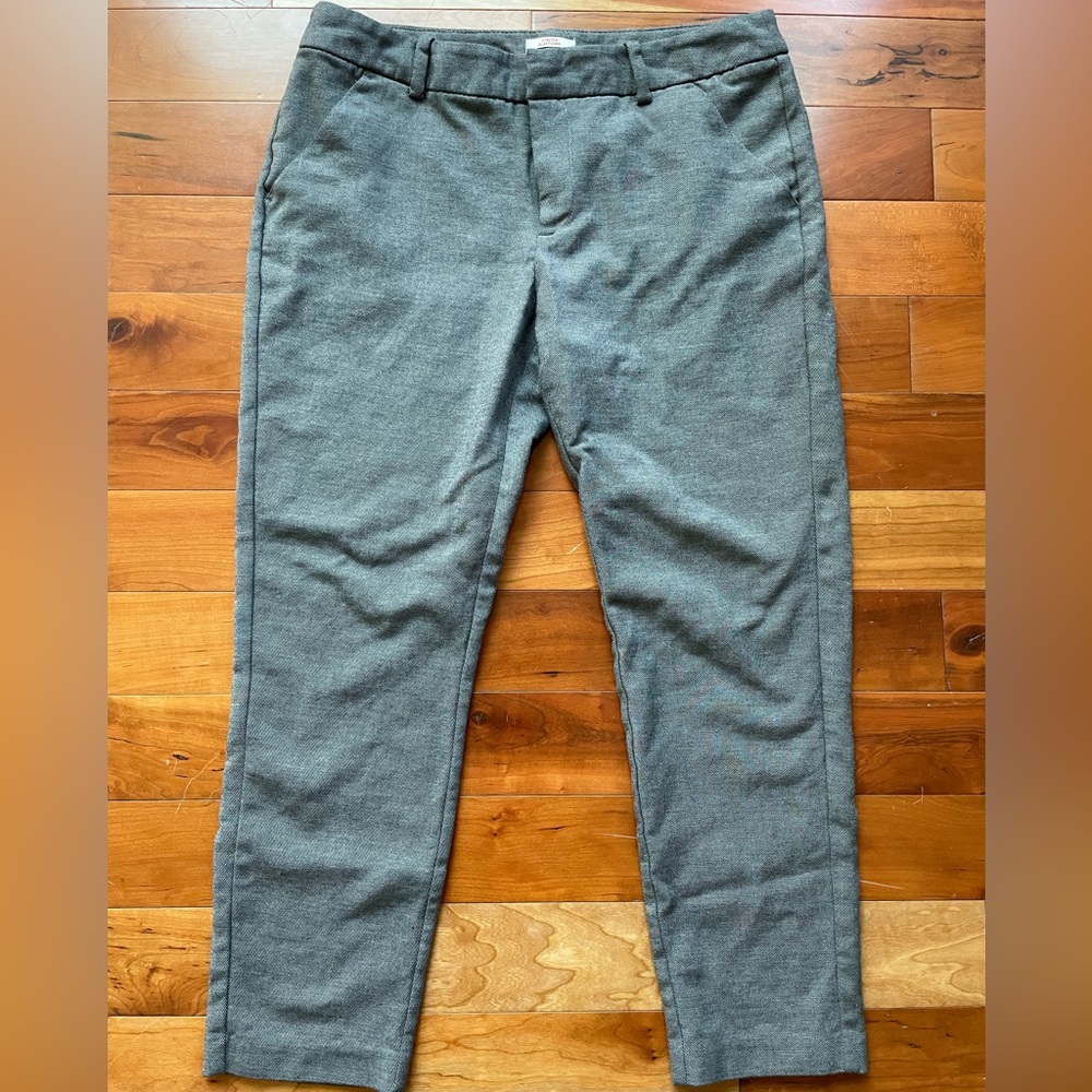 Gray Merona pixie cut pants size 8